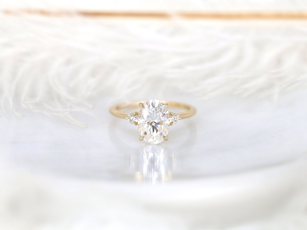 Stunning 2.5 CT Oval Moissanite Engagement Ring with Hidden Halo Design 1